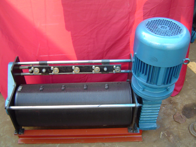 一次排绳大滚筒吊杆机